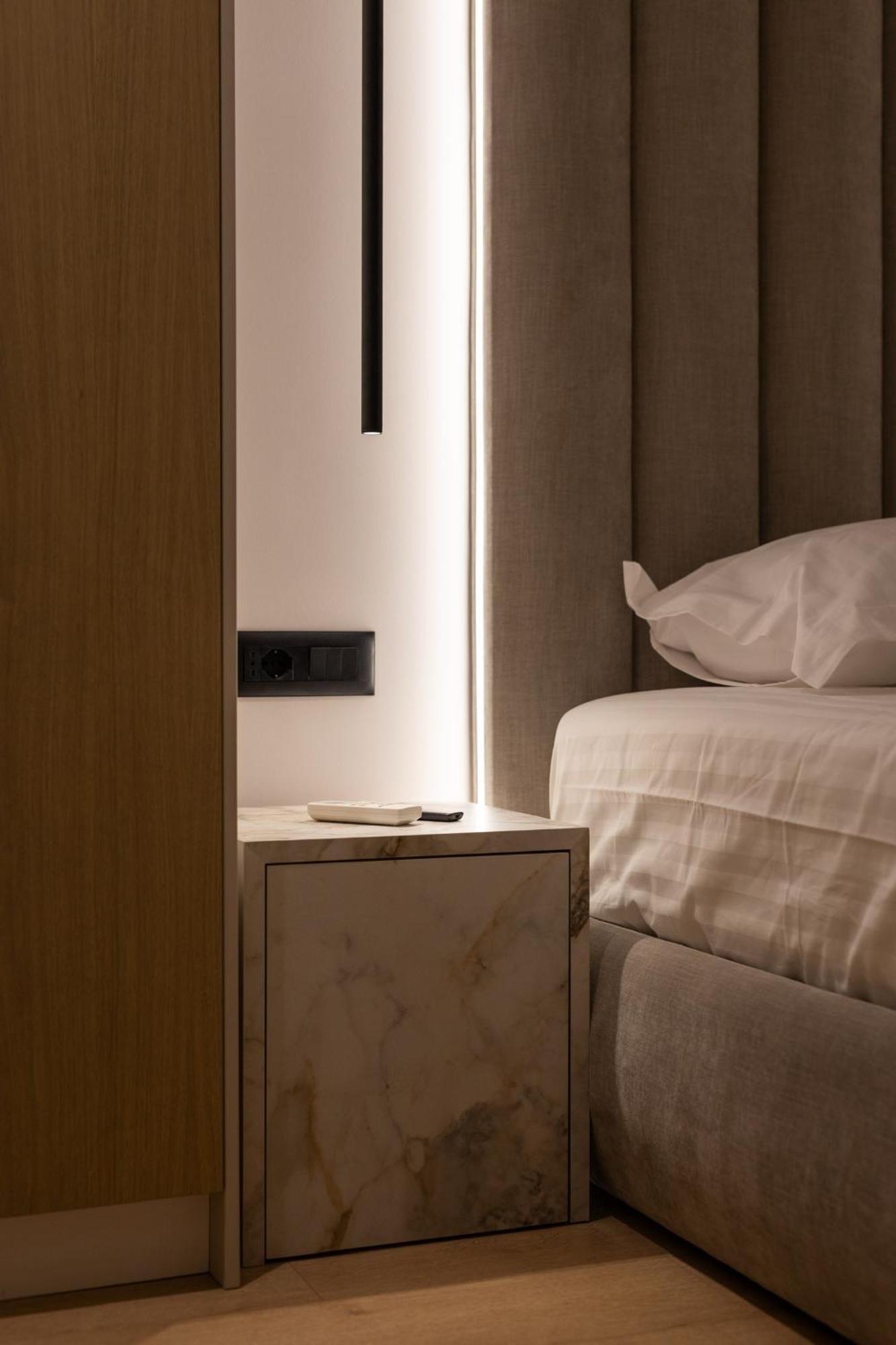 Central Inn, New Bazaar Apartment ティラナ エクステリア 写真