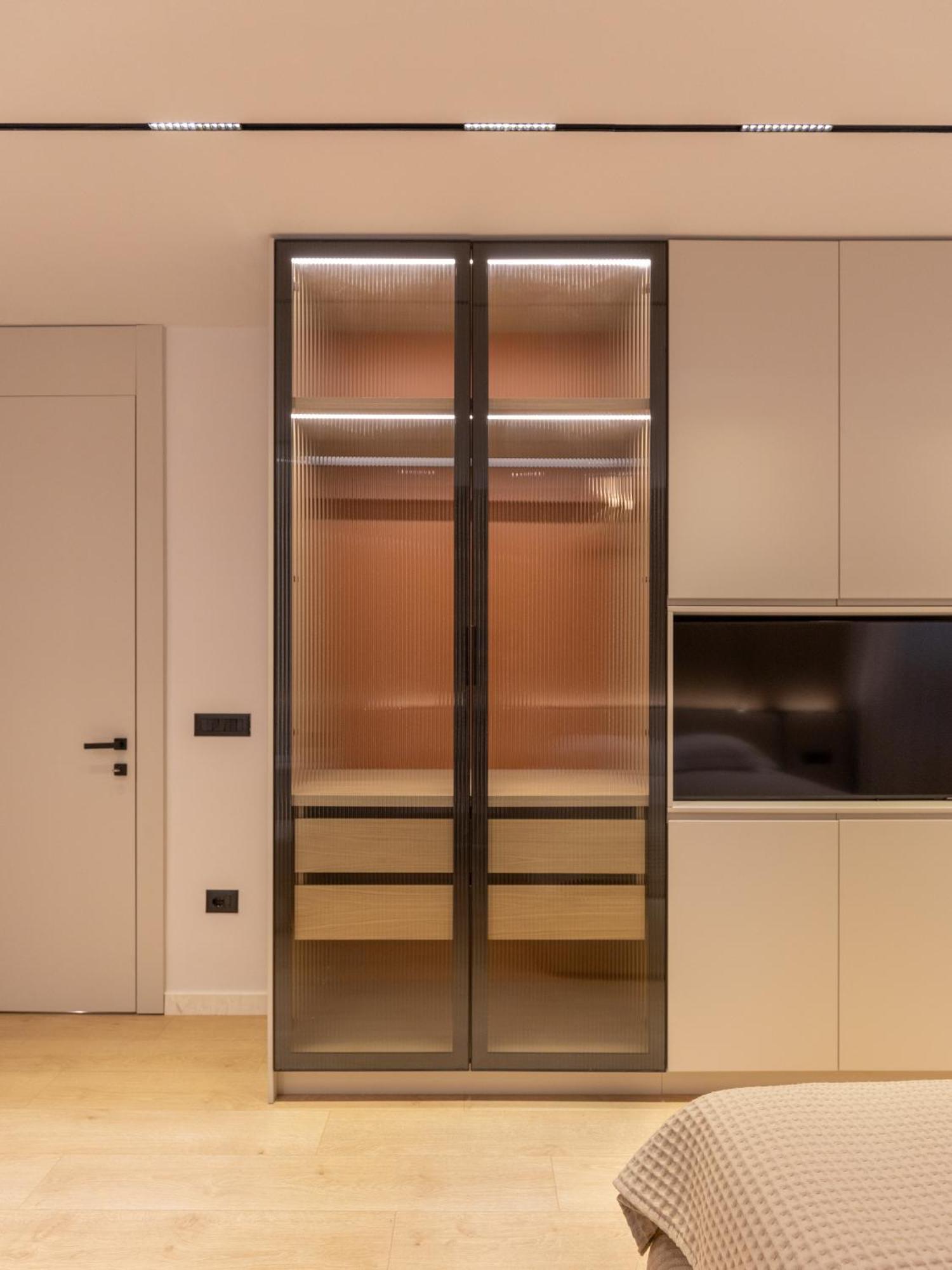 Central Inn, New Bazaar Apartment ティラナ エクステリア 写真