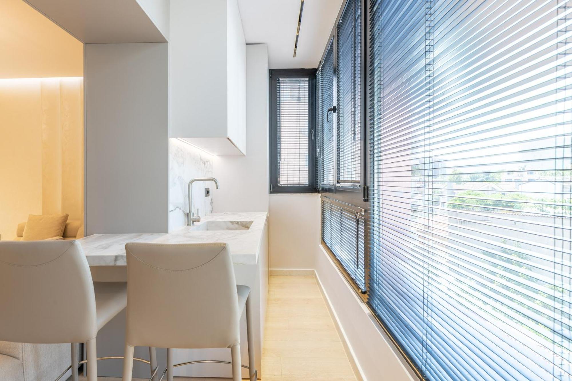 Central Inn, New Bazaar Apartment ティラナ エクステリア 写真