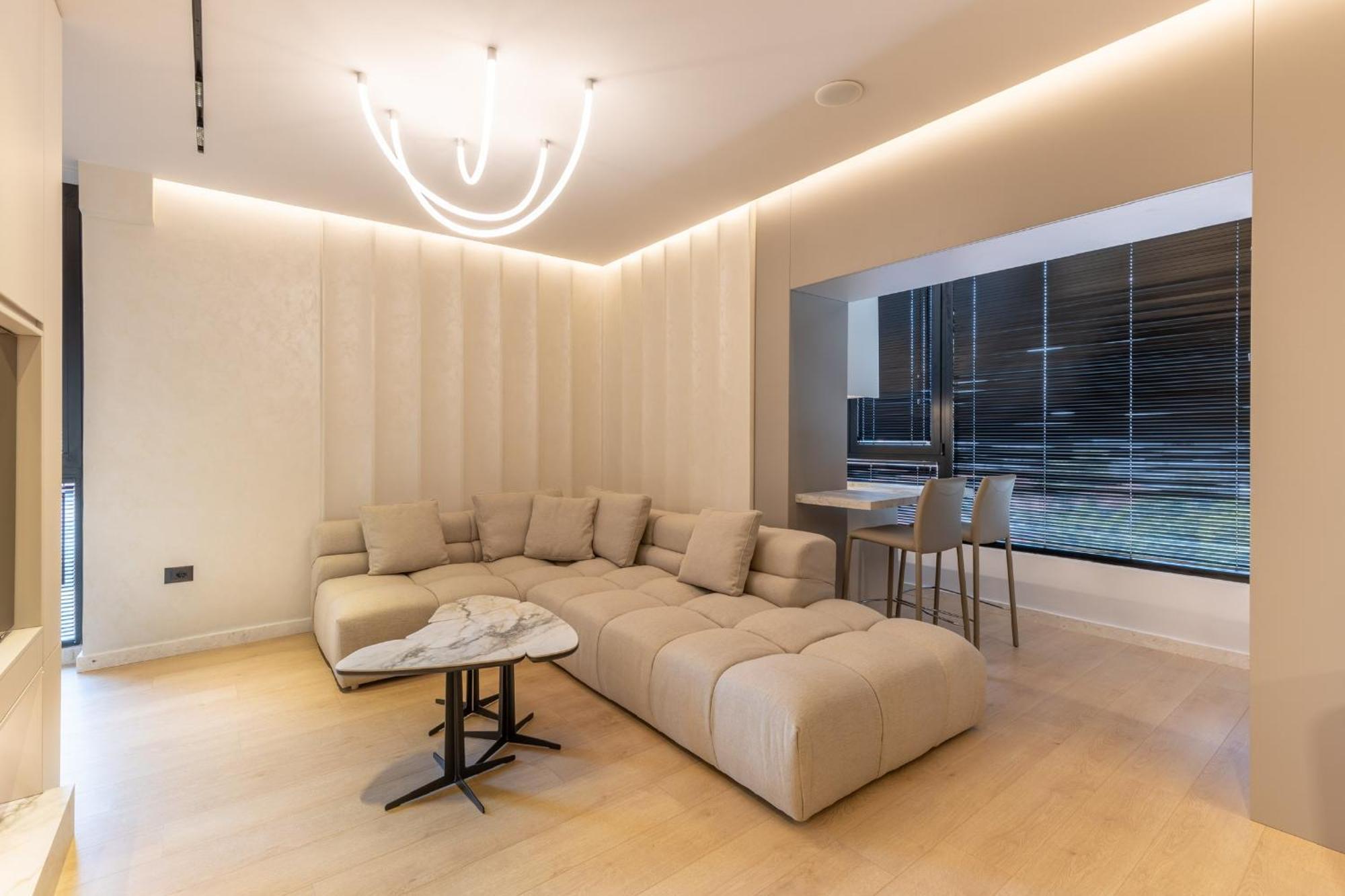 Central Inn, New Bazaar Apartment ティラナ エクステリア 写真
